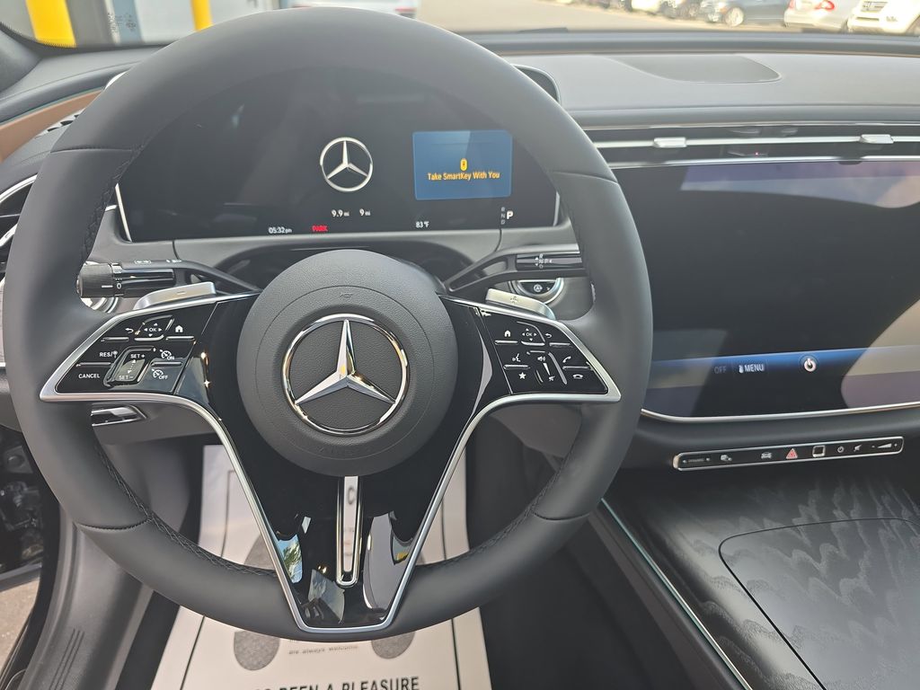 Vehicle image 17 of 39