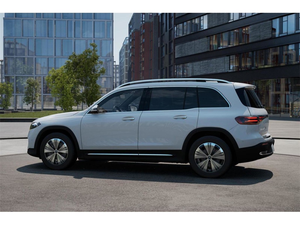 Vehicle image 34 of 42