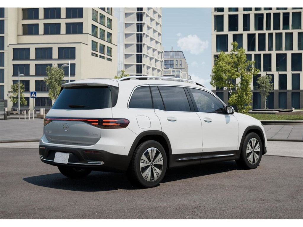 Vehicle image 26 of 42