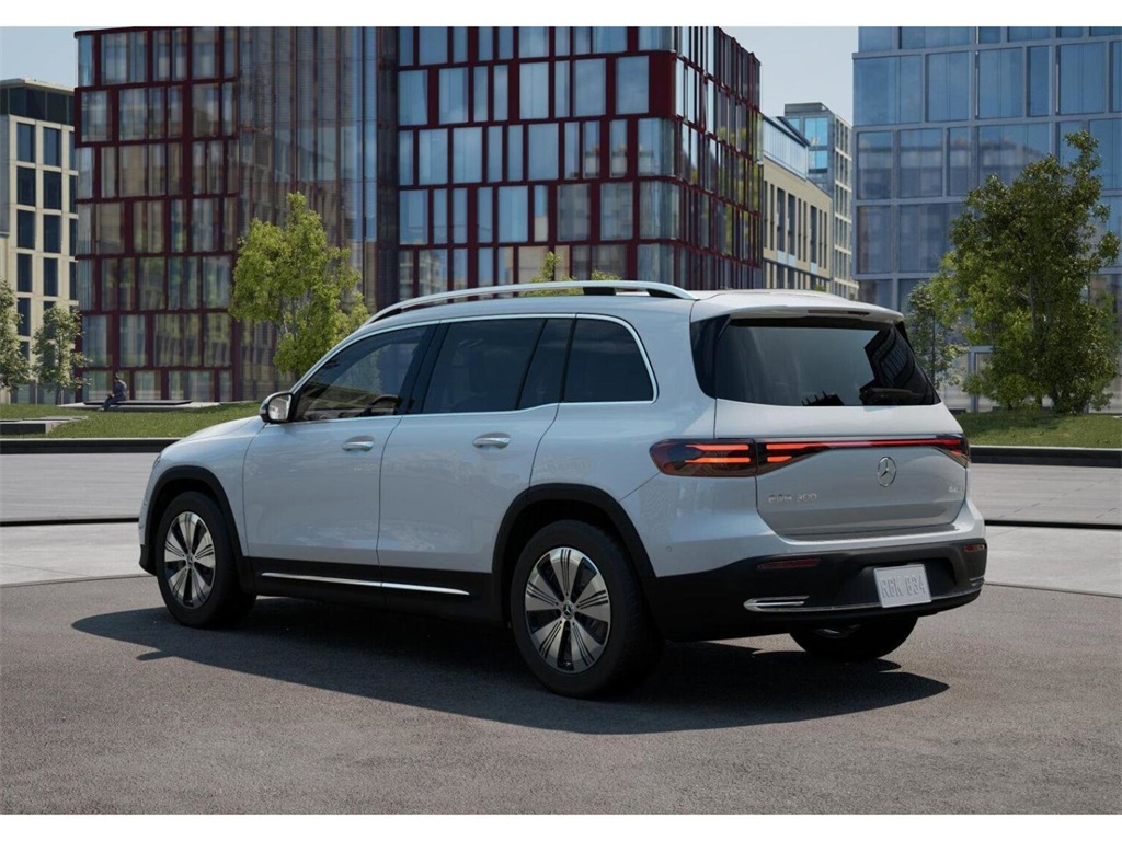 Vehicle image 31 of 42