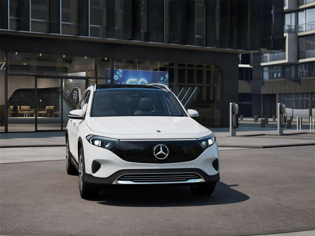 Vehicle image 9 of 42