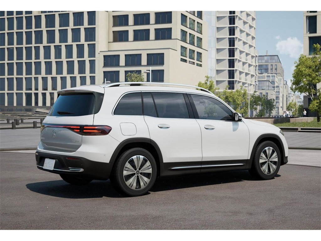 Vehicle image 24 of 42