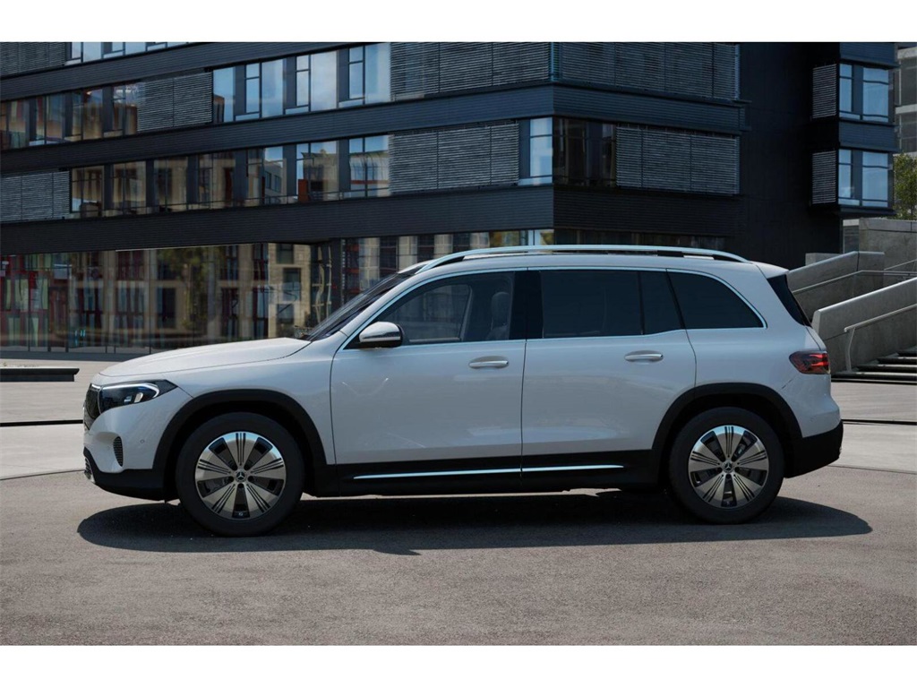 Vehicle image 36 of 42