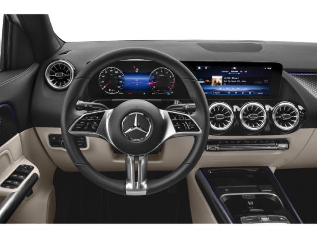 Vehicle image 4 of 11