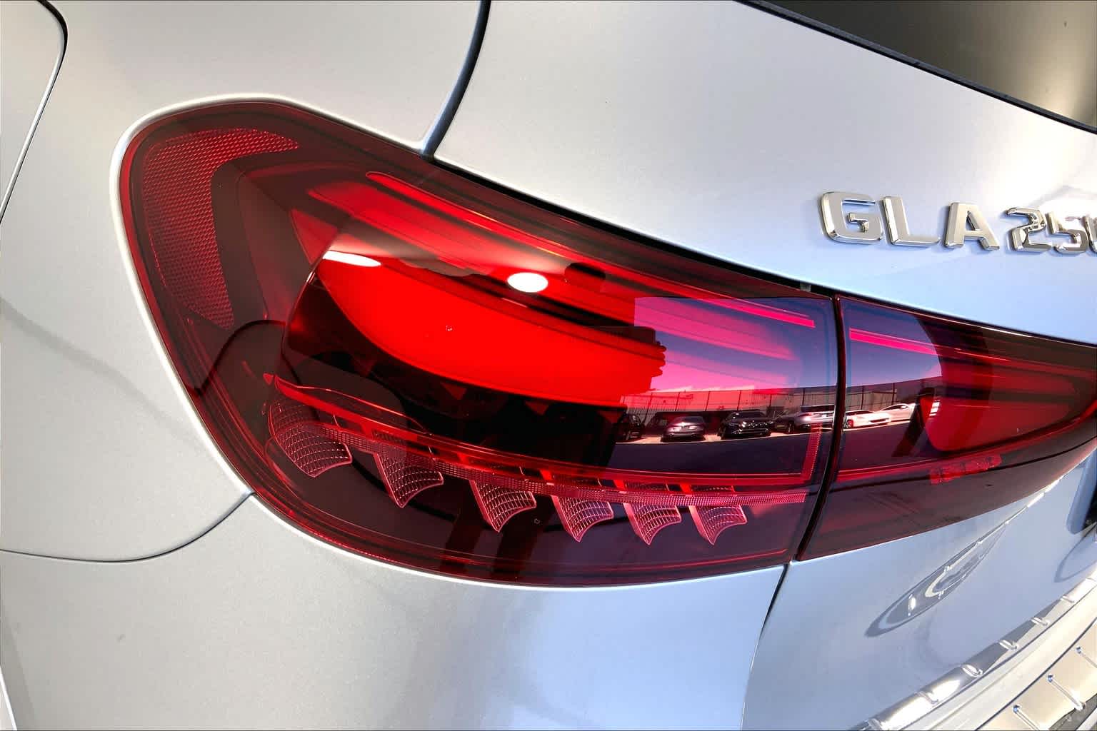 2025 Mercedes-Benz GLA 250 Image 14 of 16