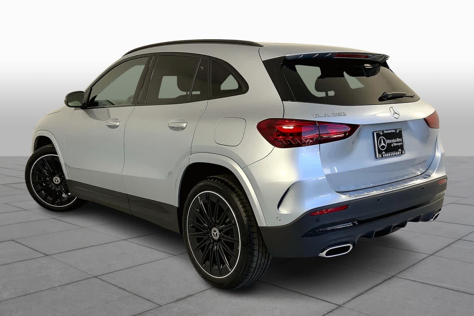 2025 Mercedes-Benz GLA 250 Image 5 of 16
