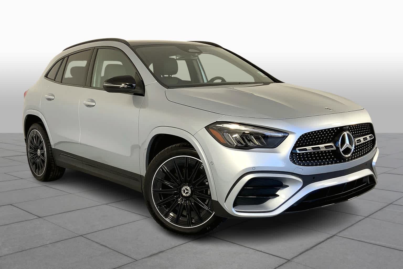 2025 Mercedes-Benz GLA 250 Image 3 of 16