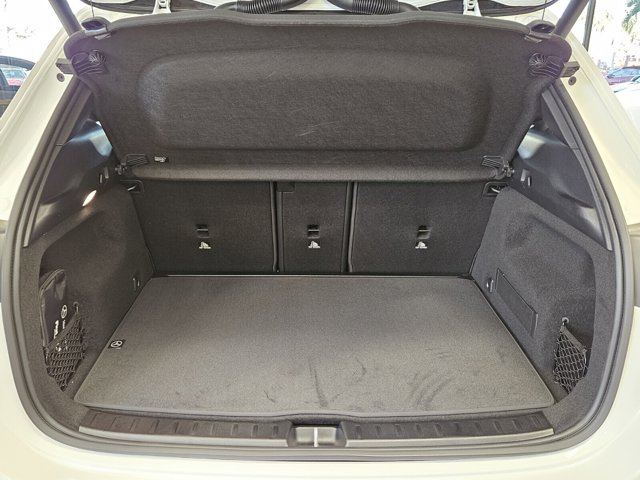 Vehicle image 23 of 42