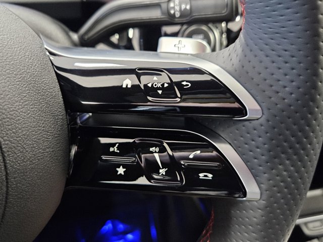 Vehicle image 35 of 42