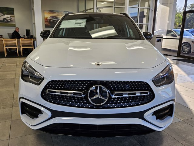 Vehicle image 8 of 42