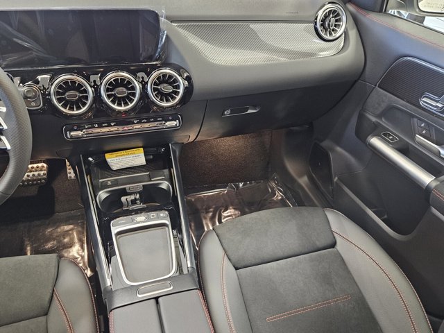 Vehicle image 22 of 42