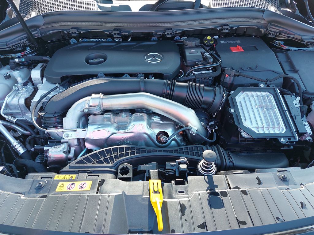 Vehicle image 25 of 31