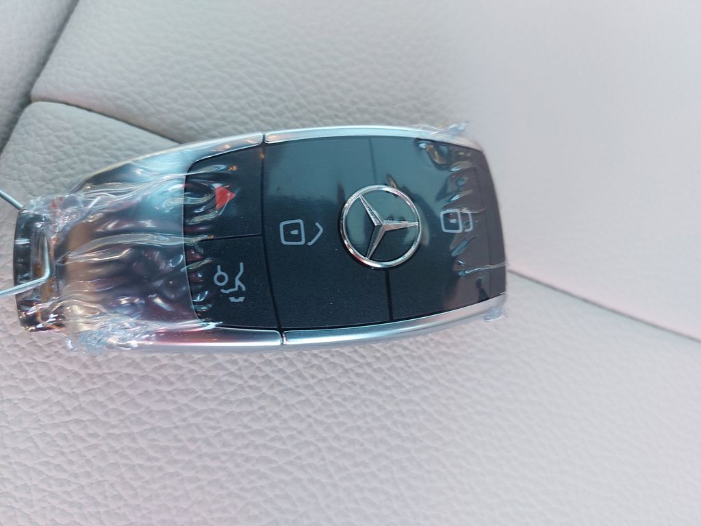 Vehicle image 30 of 31