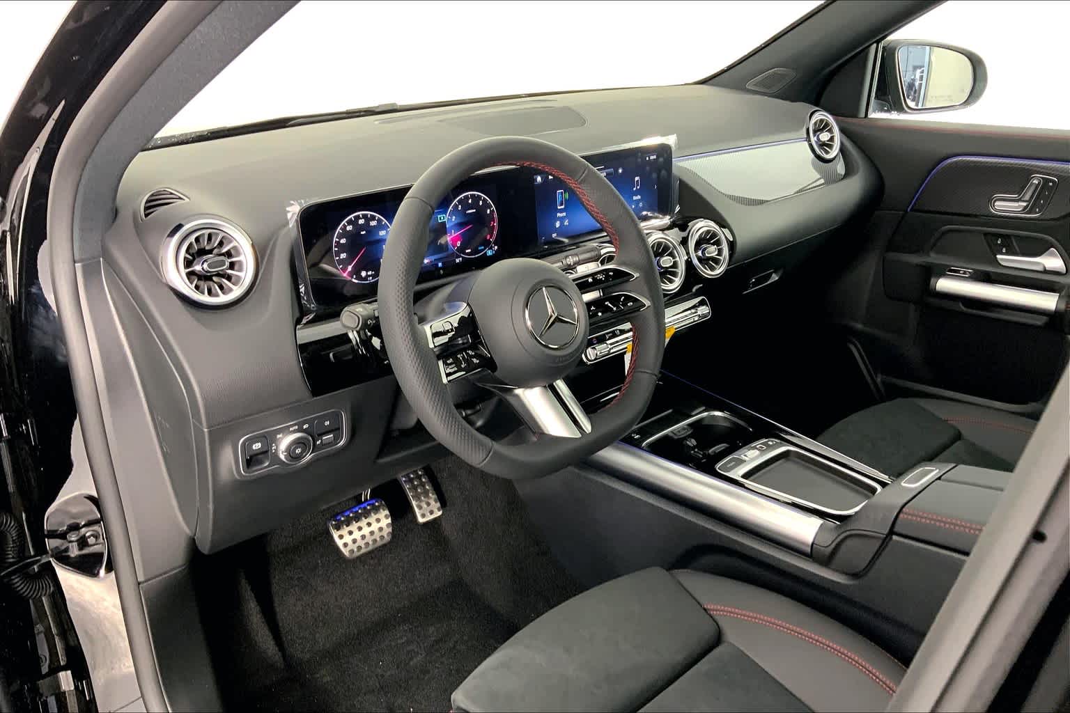 2025 Mercedes-Benz GLA 250 Image 9 of 16