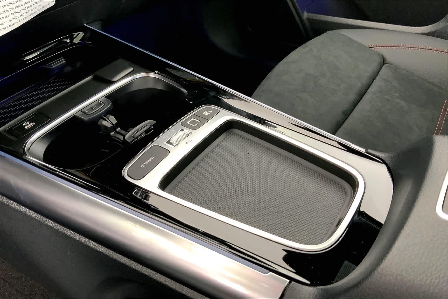 2025 Mercedes-Benz GLA 250 Image 8 of 16