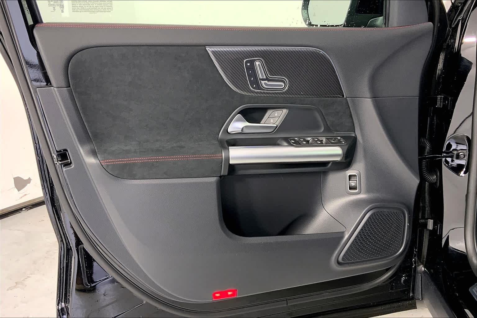 2025 Mercedes-Benz GLA 250 Image 11 of 16