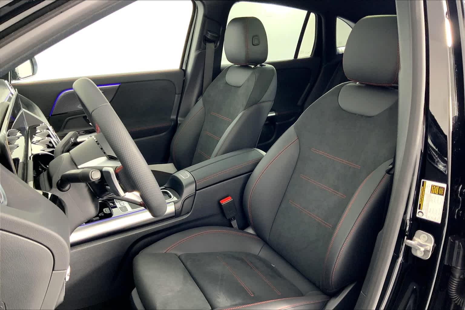 2025 Mercedes-Benz GLA 250 Image 10 of 16