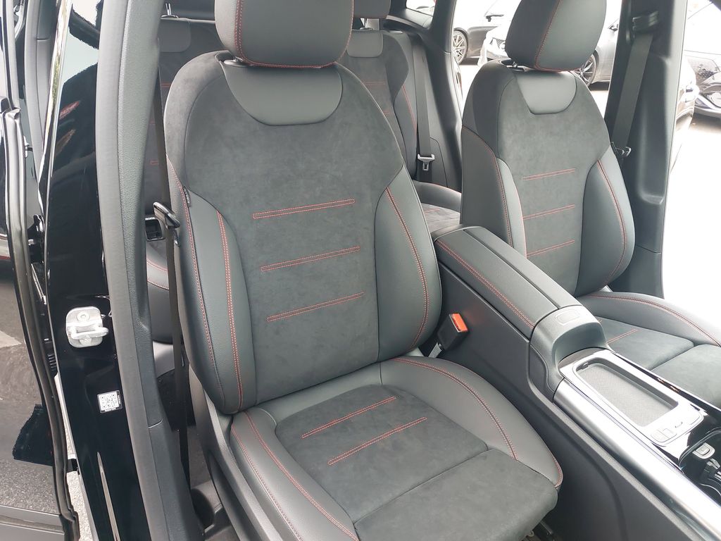 Vehicle image 10 of 35