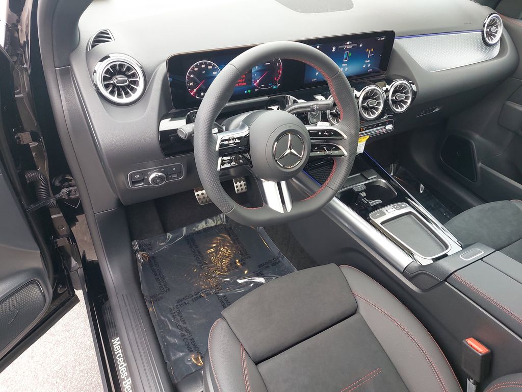 Vehicle image 25 of 35