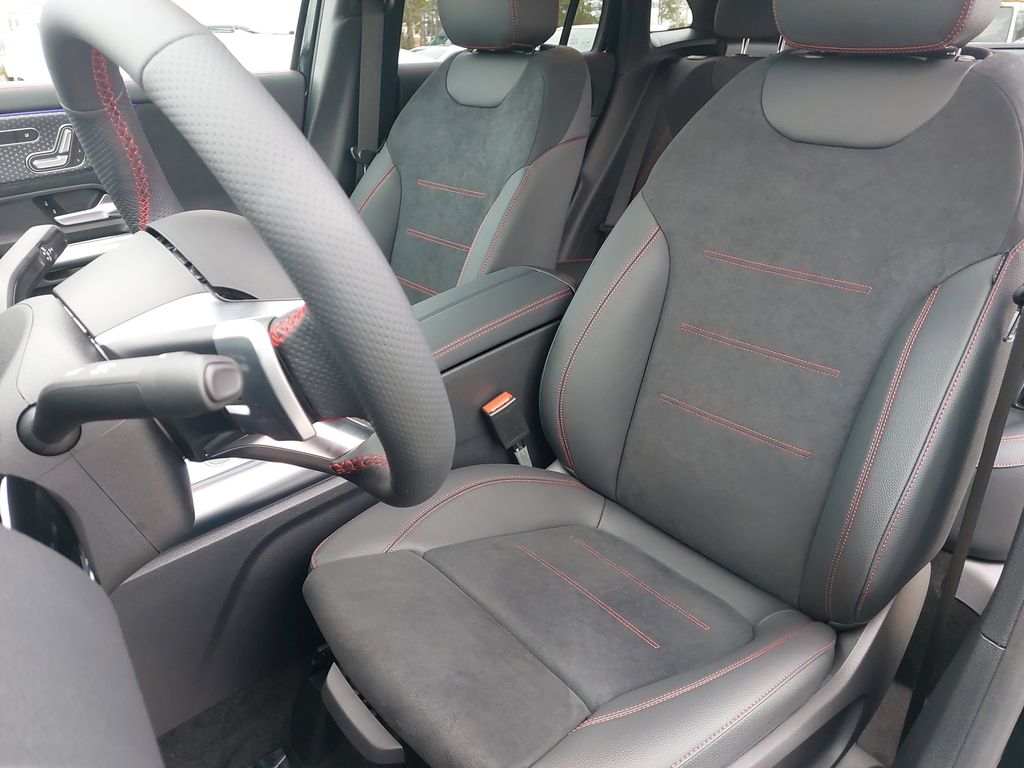Vehicle image 15 of 35