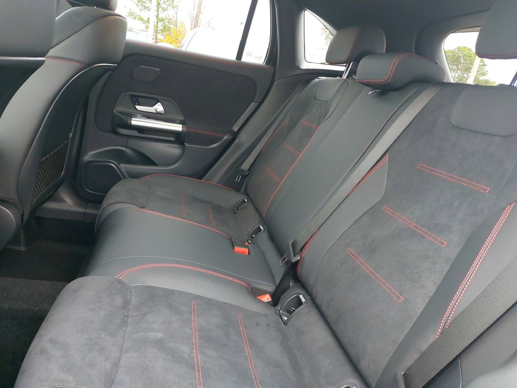 Vehicle image 14 of 35