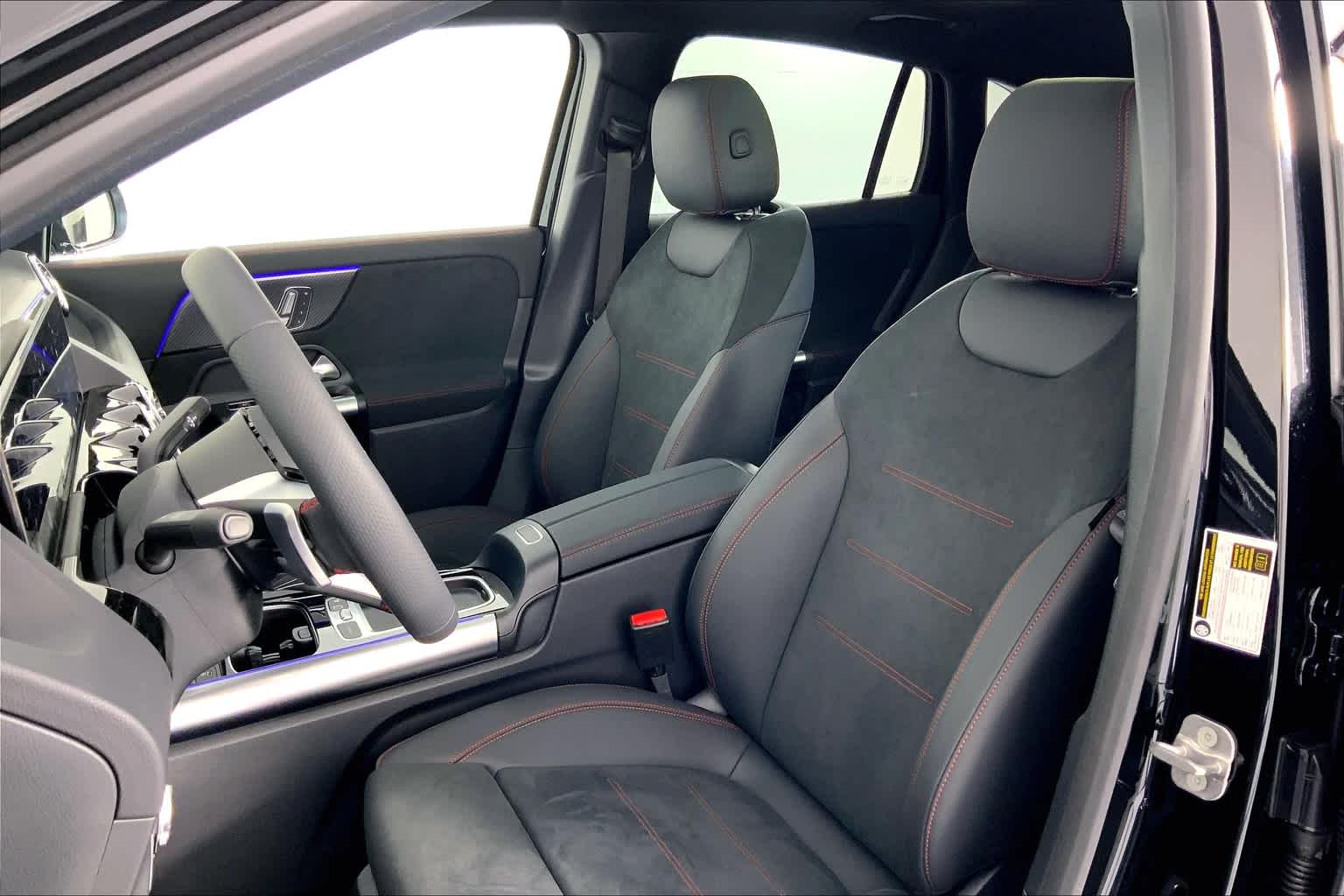 2025 Mercedes-Benz GLA 250 Image 10 of 16