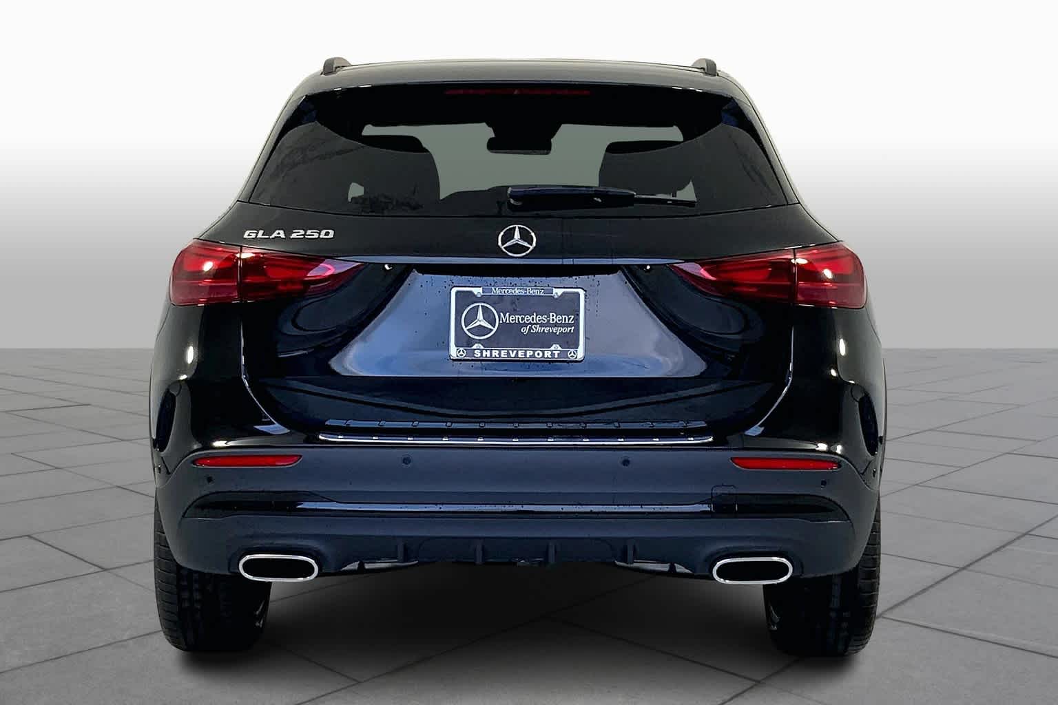 2025 Mercedes-Benz GLA 250 Image 4 of 16