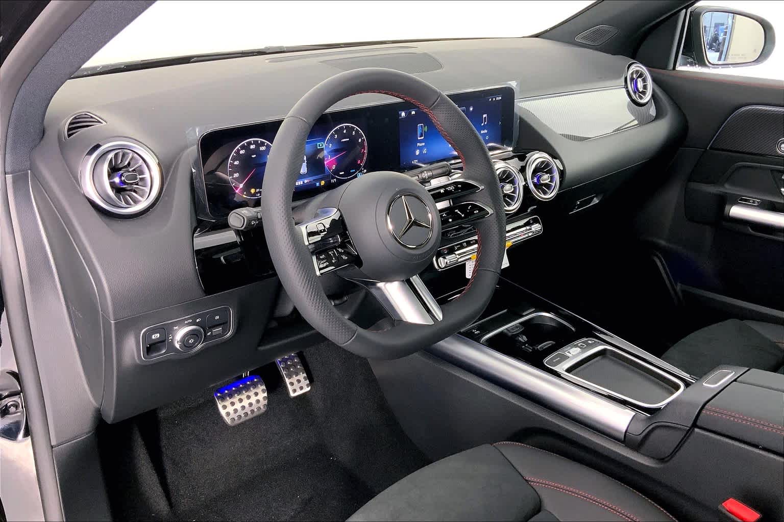 2025 Mercedes-Benz GLA 250 Image 9 of 16