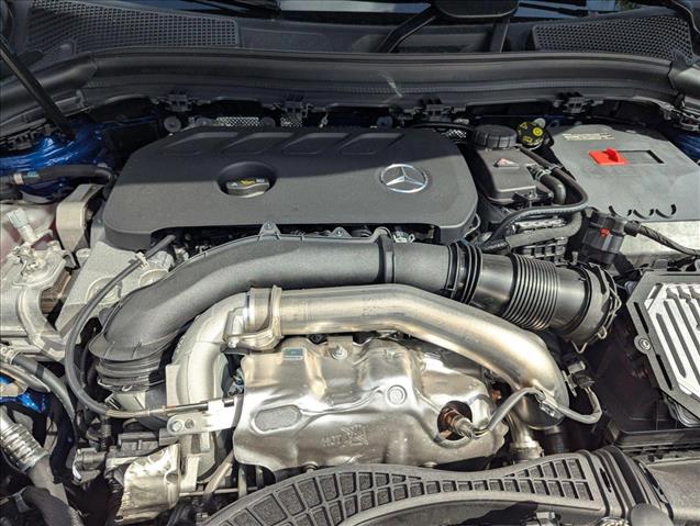 Vehicle image 15 of 16