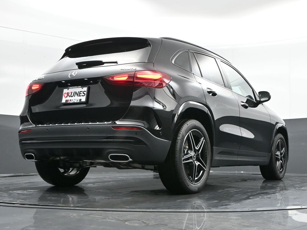 Vehicle image 19 of 50