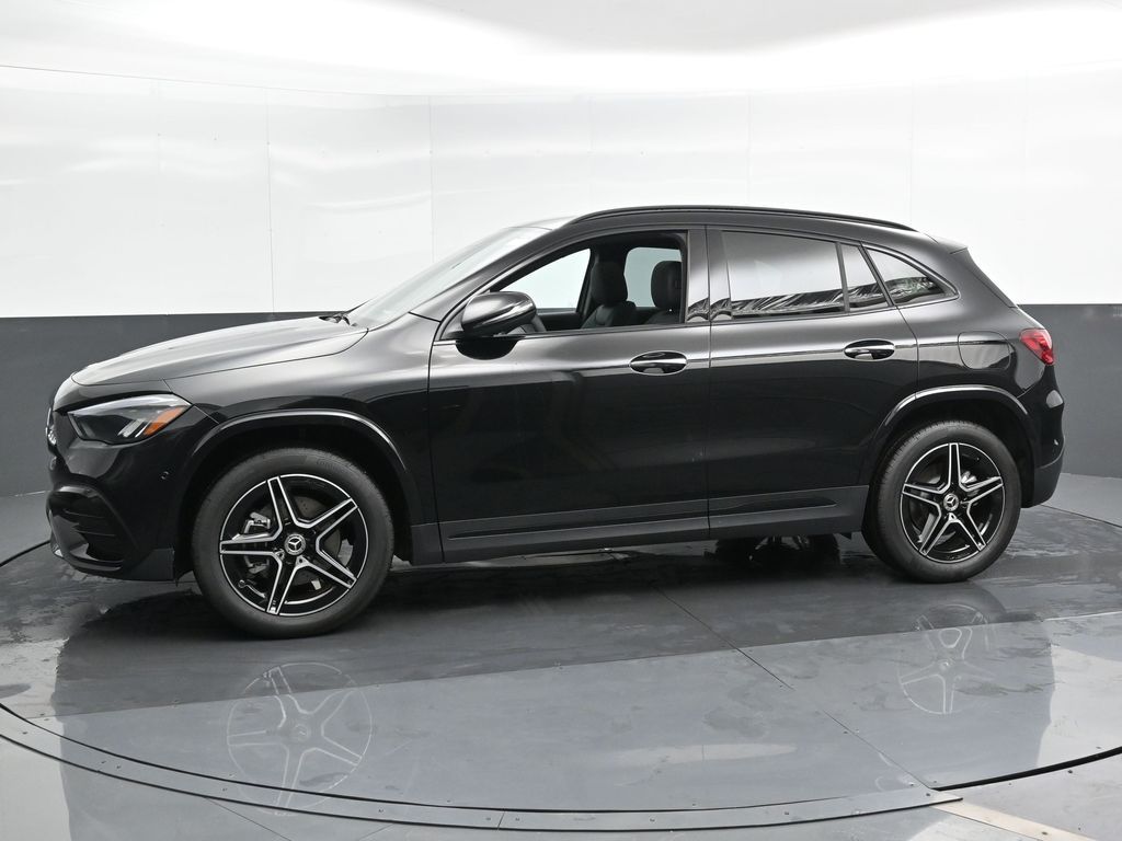 Vehicle image 4 of 50