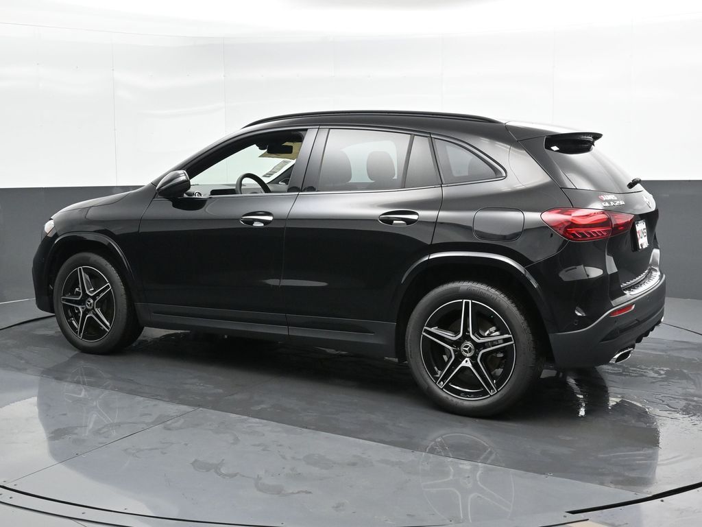 Vehicle image 20 of 50