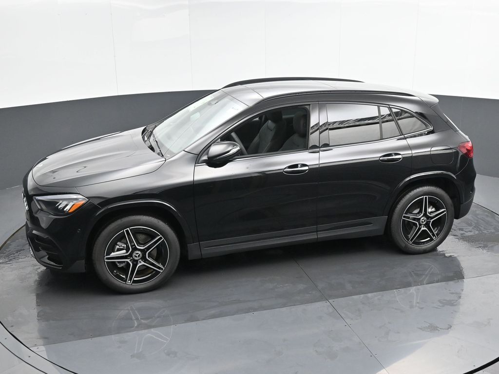 Vehicle image 1 of 50
