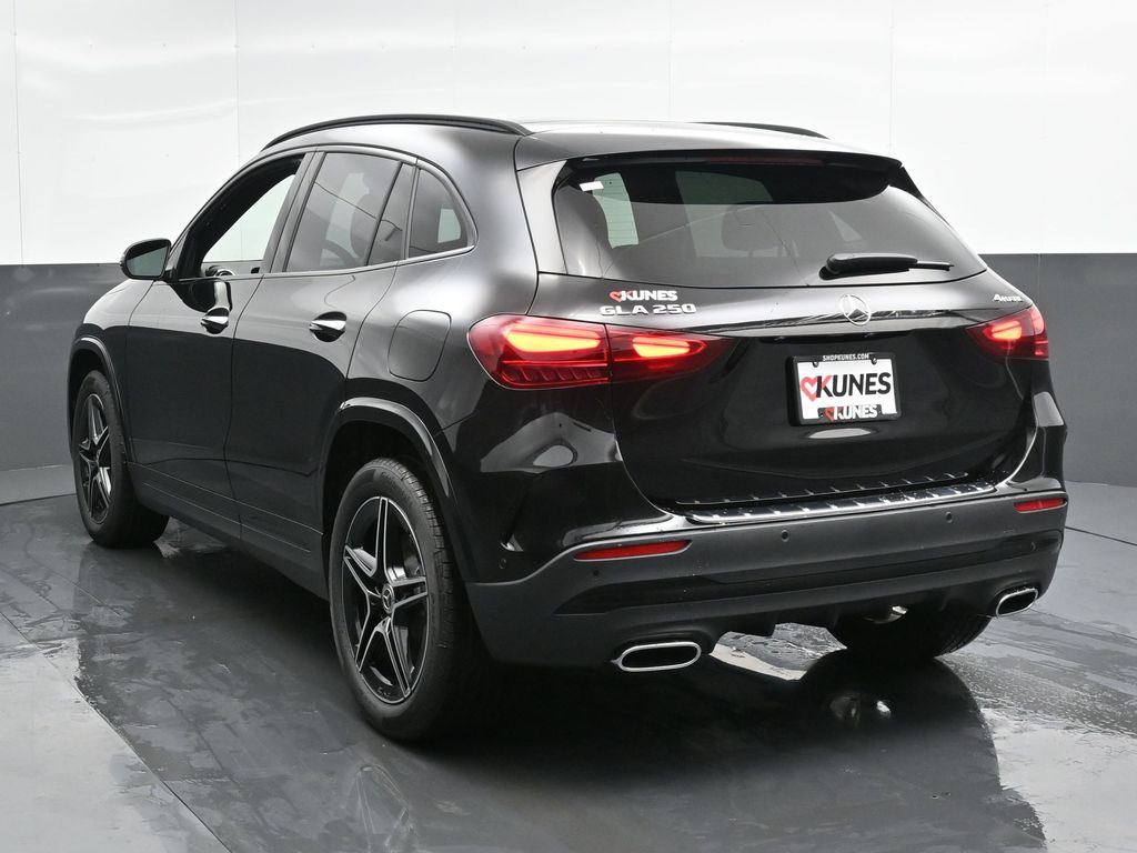 Vehicle image 24 of 50