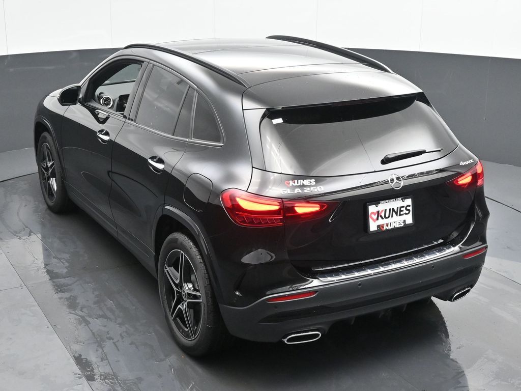 Vehicle image 23 of 50