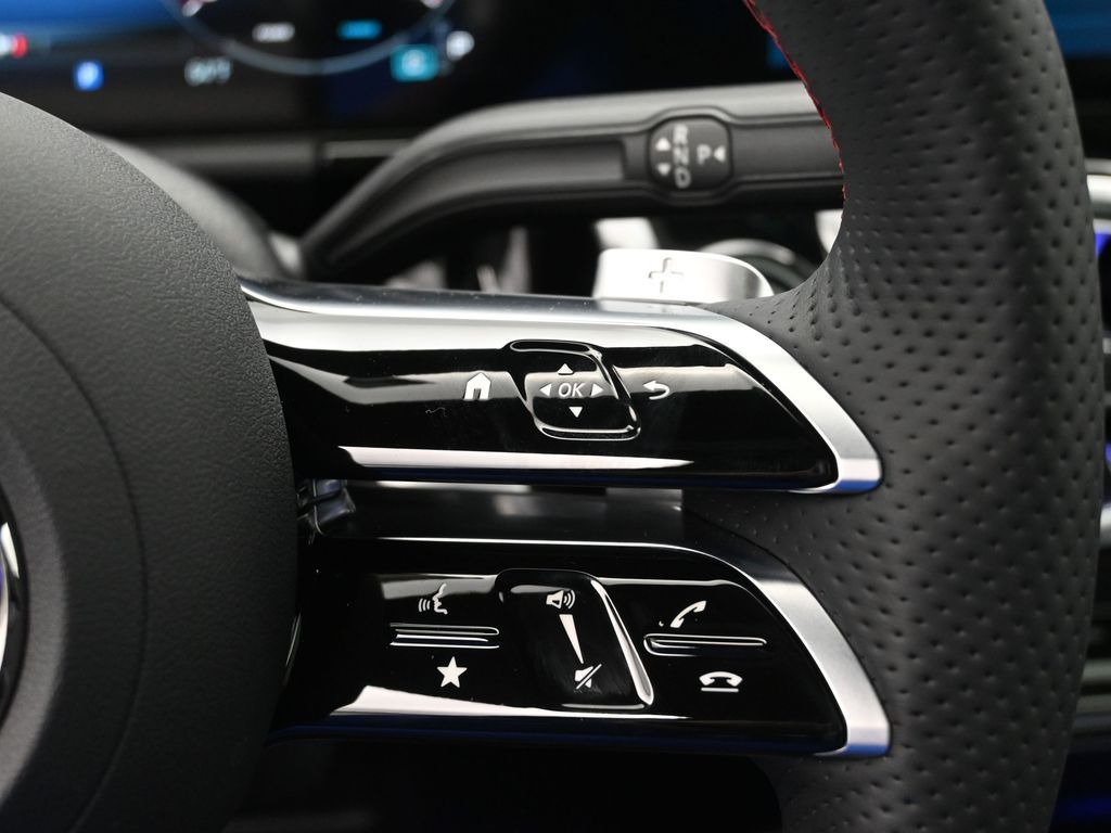 Vehicle image 47 of 50