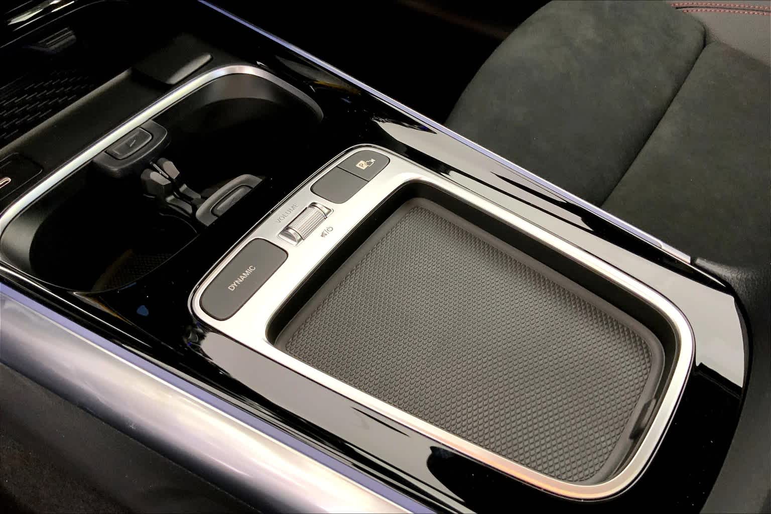 2025 Mercedes-Benz GLA 250 Image 8 of 16