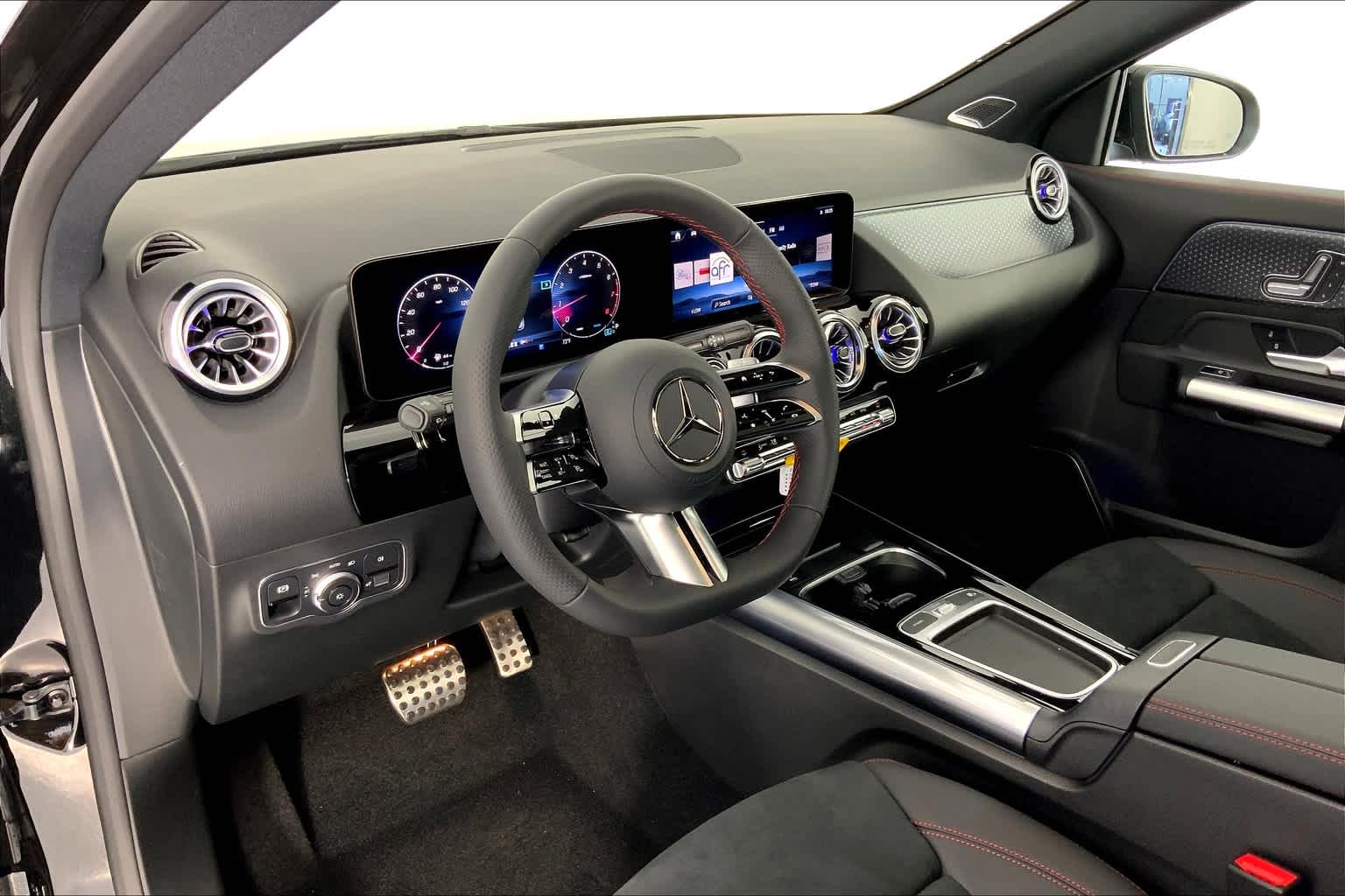 2025 Mercedes-Benz GLA 250 Image 9 of 16