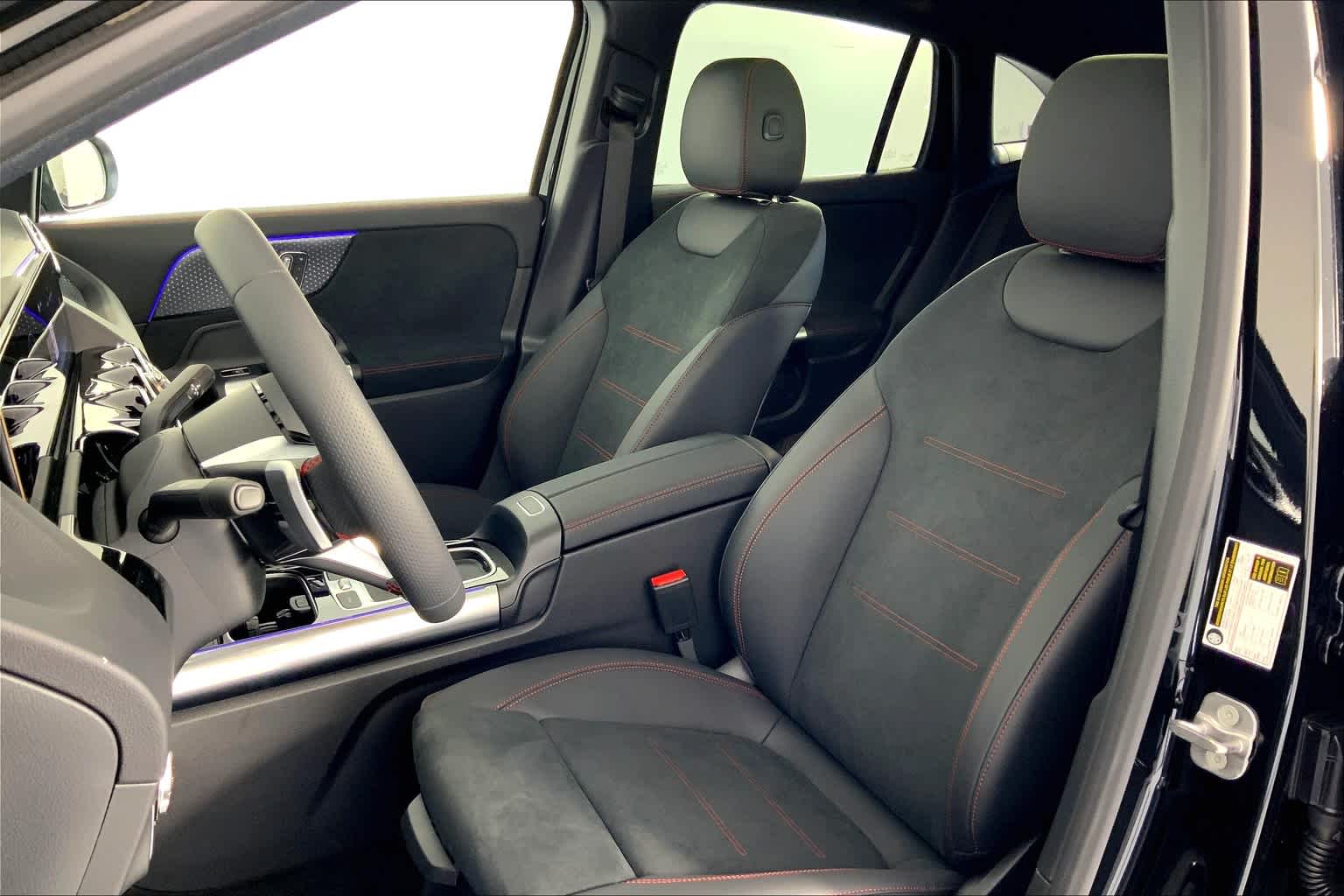 2025 Mercedes-Benz GLA 250 Image 10 of 16