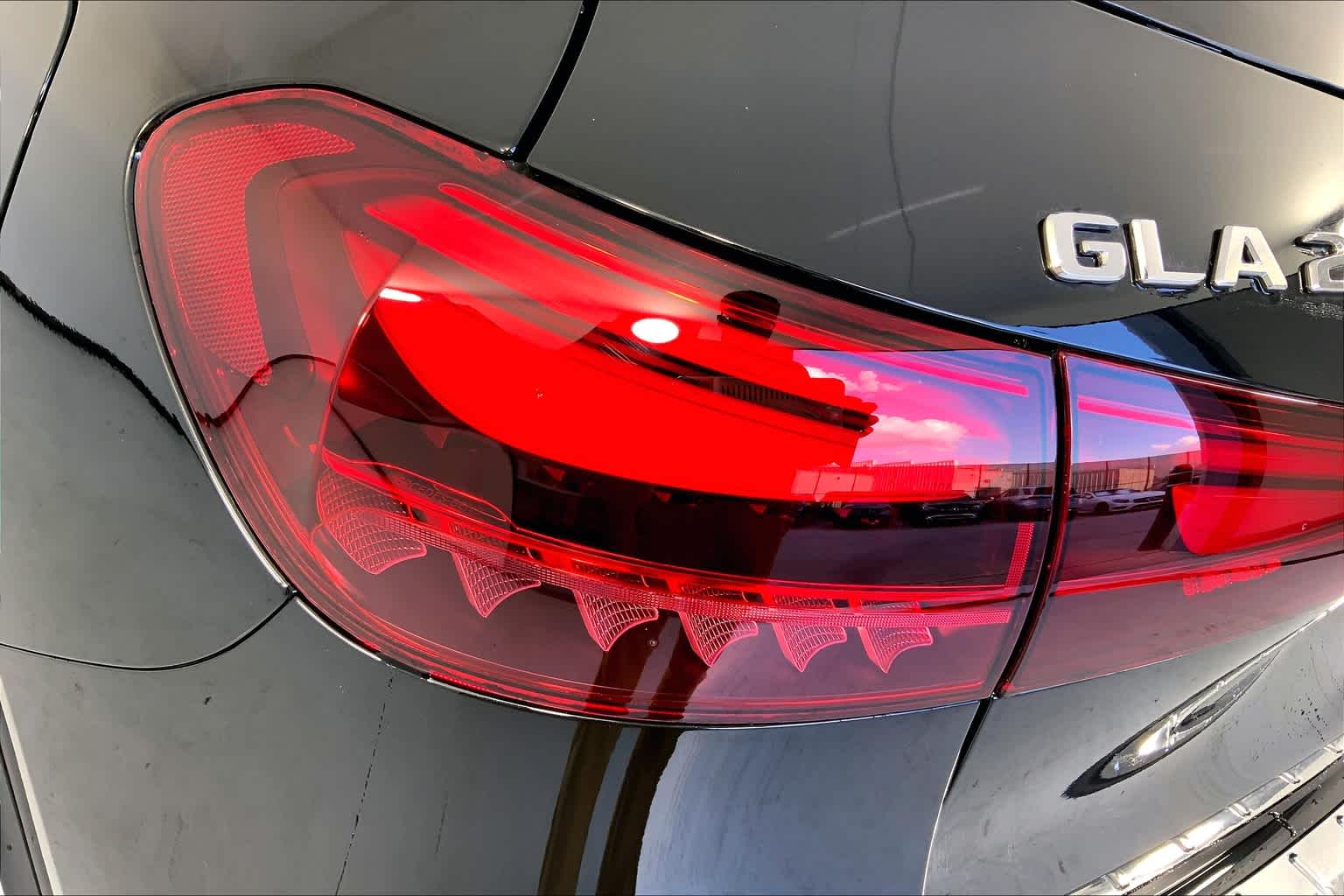 2025 Mercedes-Benz GLA 250 Image 14 of 16