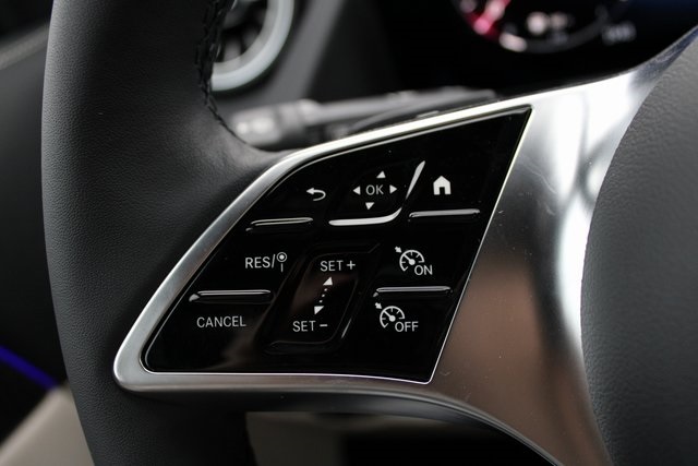 Vehicle image 20 of 41