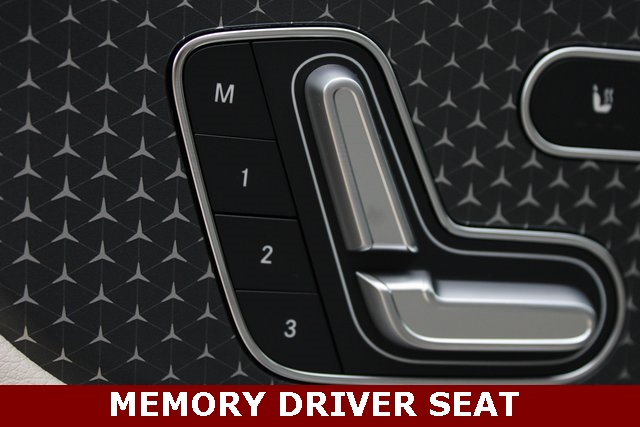Vehicle image 16 of 41
