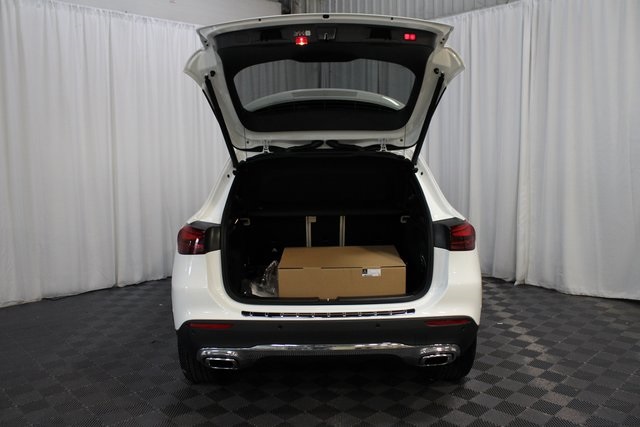 Vehicle image 8 of 41