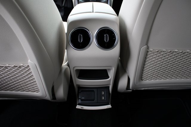 Vehicle image 40 of 41