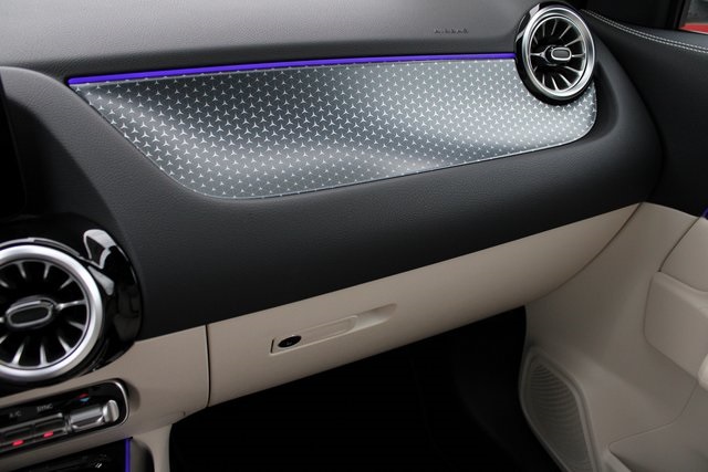 Vehicle image 37 of 41