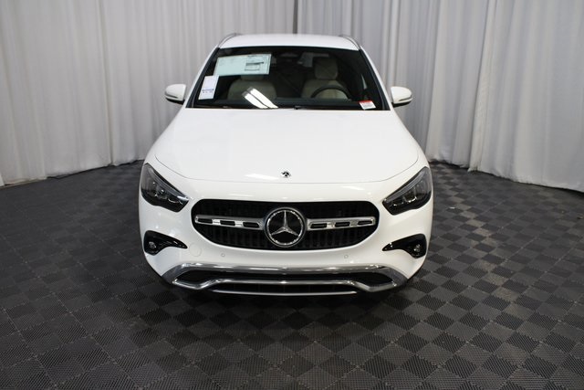 Vehicle image 2 of 41