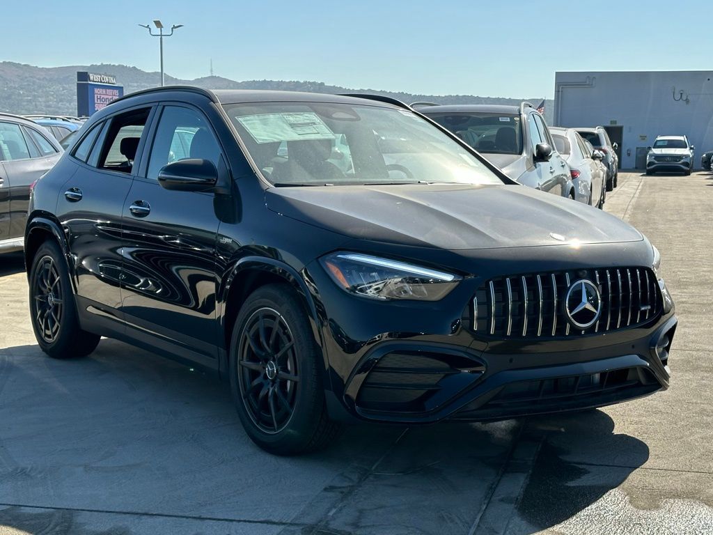 2025 Mercedes-Benz GLA AMG 35 Image 3 of 25