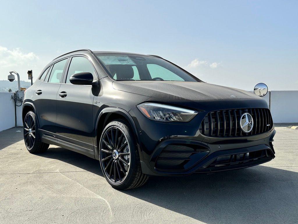 2025 Mercedes-Benz GLA AMG 35 Image 3 of 24