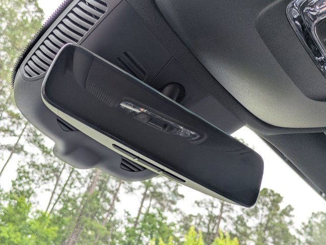 2025 Mercedes-Benz GLB 250 Image 28 of 36