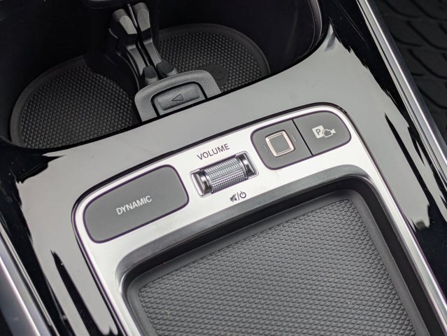 2025 Mercedes-Benz GLB 250 Image 27 of 36